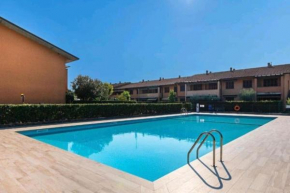 Blue, Relax con piscina e garage